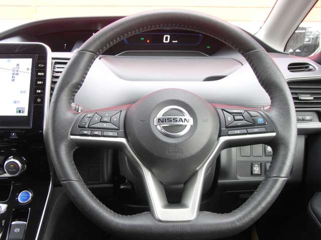 セレナ1.2 e-POWER ハイウェイスターV