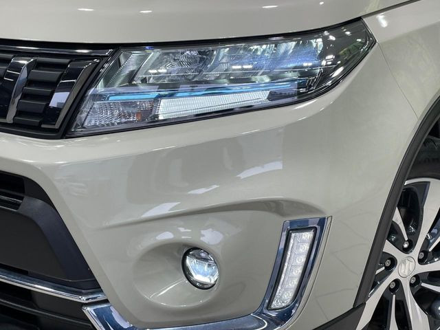 �yLED�w�b�h���C�g�z���V����ԑ��s�����ǍD�Ȏ��E���m�ۂ����S���ĉ^�]�ł��鍂�P�xLED�w�b�h���C�g�𑕔�!�_�����x�������A����d�͂��}�����Ă��܂��B