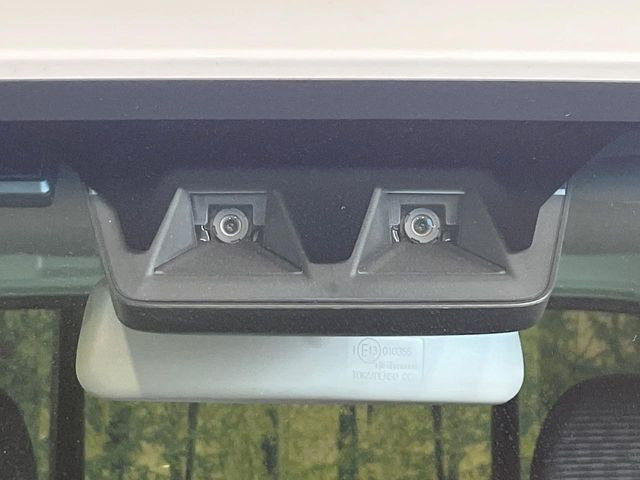 �y�X�}�[�g�A�V�X�g�z���s���ɑO���̎ԗ�����F�����A�Փ˂������Ȏ��͌x��ƃu���[�L�ŏՓˉ���Ɣ�Q�y�����A�V�X�g�B�����S�Ƀh���C�u�����y���݂��������܂��B