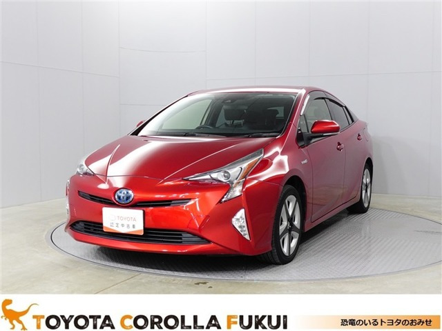 プリウス1.8 S ツーリングセレクション E-Four 4WD