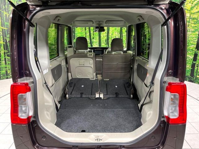 ���i�̂���������ʋ΁A���}���ɏ\���ȉ׎��X�y�[�X���m�ۂ��Ă���܂��B�Z�J���h�V�[�g��|���ƁA�傫�ȉו��̐ύڂ��\�ł���