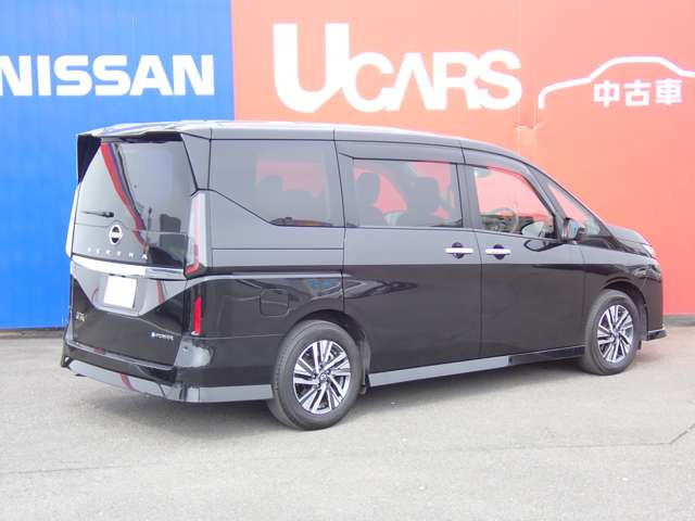 セレナ1.4 e-POWER ハイウェイスターV