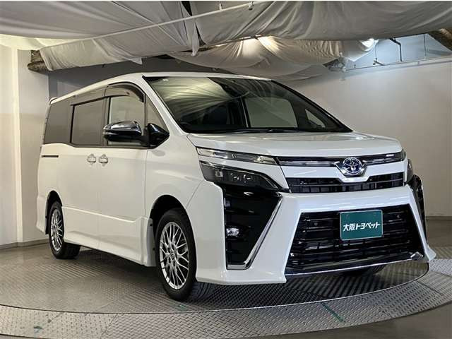 ヴォクシー1.8 ハイブリッド ZS 煌III