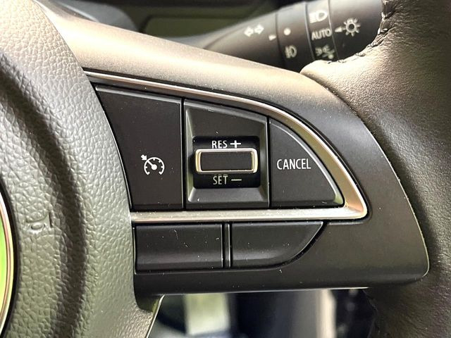 �y�N���[�Y�R���g���[���z�������H�����N���N���s�B�A�N�Z���𗣂��Ă���葬�x�ő��s���ł��A�������^�]���̕��S���y��!�����E�������ȒP�ȃX�C�b�`����Œ����ł��܂��B