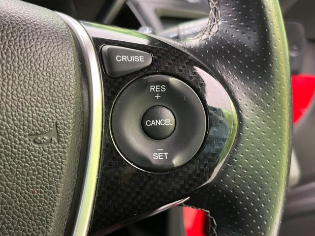 �y�N���[�Y�R���g���[���z�������H�����N���N���s�B�A�N�Z���𗣂��Ă���葬�x�ő��s���ł��A�������^�]���̕��S���y��!�����E�������ȒP�ȃX�C�b�`����Œ����ł��܂��B