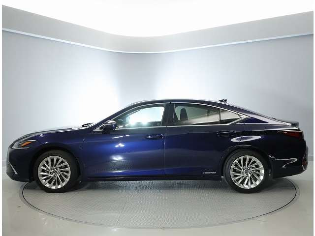 ES300h バージョンL