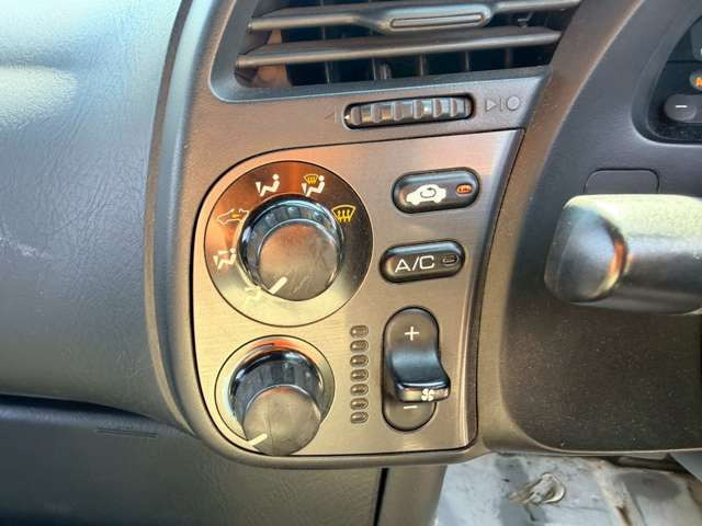 �C�ɂȂ邨�Ԃ�����܂�����E�̓d�b�ԍ����璼�ڂ��X�ɂ��₢���킹���������B�x�����@����ԗ����A��Ԃ܂łȂ�ł������������Ē����܂��B�X�^�b�t�ꓯ���A�����҂����Ă���܂��B