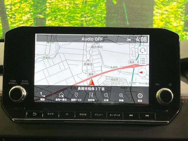 【大画面ナビ】人気の大型9インチナビを装備。存在感のある大画面はインパクト大!ナビ利用時のマップ表示は見やすく、テレビやDVDは臨場感がアップ!いつものドライブがグッと楽しくなります♪