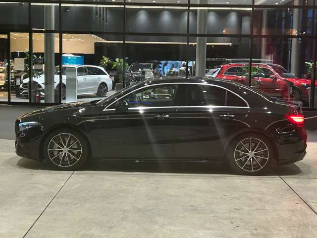 AクラスセダンAMG A35 4マチック 4WD