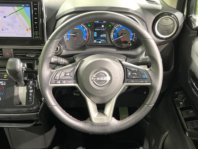 �y�����v�����X�e�A�����O�z�㎿�Ȋv���g�p���邱�ƂŁA��ɂ����������݂ƂĂ��^�]���₷���n���h���ł���