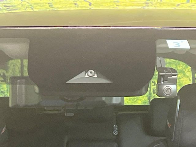 �y�C���e���W�F���g�G�}�[�W�F���V�[�u���[�L�z�t�����g�J�����őO���̎ԗ�����s�҂����m�B�Փ˂������Ȏ��͏Փ˔�Q�y���u���[�L���쓮�A�Փˉ�����T�|�[�g�B�����S�Ƀh���C�u�����y���݂��������܂��B