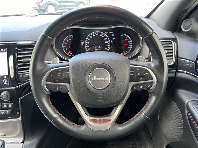 グランドチェロキートレイルホーク 4WD