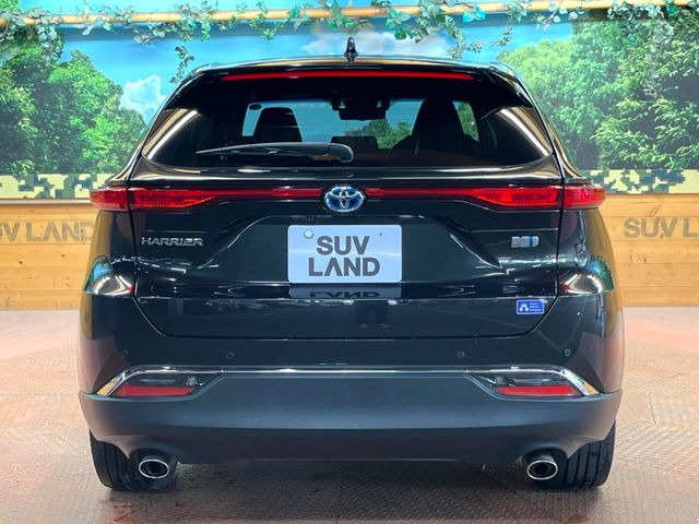 安心の最長10年・走行無制限保証(有償)をご用意。保証内容も充実はもちろん、無料点検&オイル交換や、年中無休の全国・24時間ロードサービスも付帯されておりますのでご安心下さい。