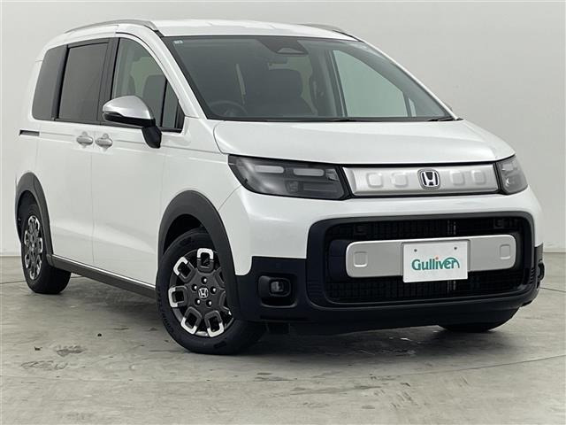 フリード1.5 e:HEV クロスター