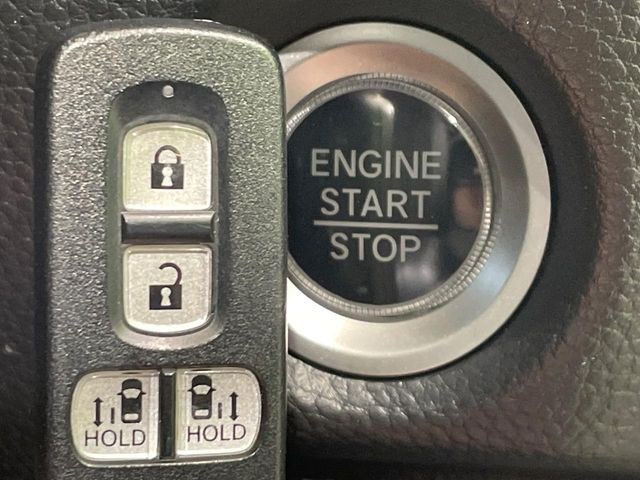 �yHonda�X�}�[�g�L�[�z�J�o����|�P�b�g�ɓ��ꂽ�܂܂ł��h�A�̎{���E�������\�ȃX�}�[�g�L�[�𑕔��B�G���W���̃I���E�I�t�����J�M�����o���K�v����������Ƃ��Ă��֗��ł���