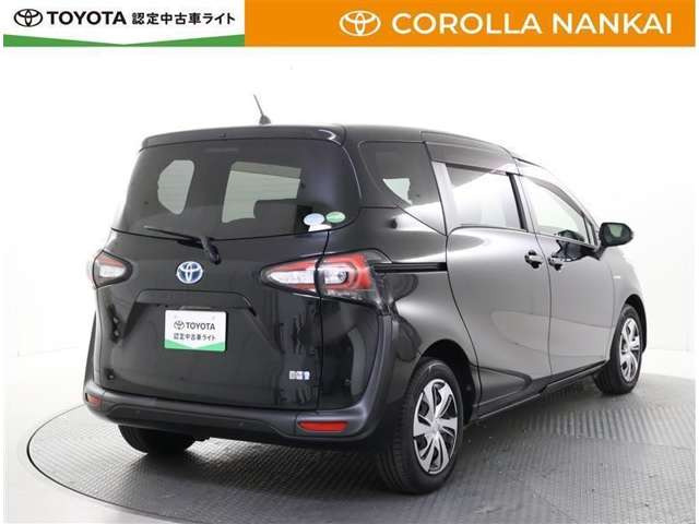 シエンタハイブリッド 1.5 G クエロ