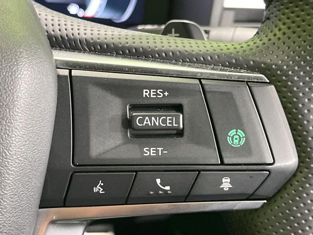 【マイパイロット】高速道路での長距離走行が楽に!!渋滞時と巡回走行のシーンで、アクセル・ブレーキ・ステアリングを自動で制御し、長距離運転の負担を軽減してくれます♪