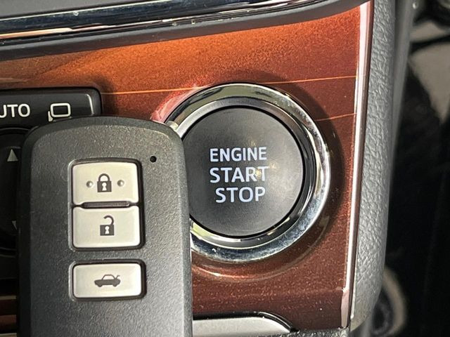 �y�X�}�[�g�L�[�z�J�o����|�P�b�g�ɓ��ꂽ�܂܂ł��h�A�̎{���E�������\�ȃX�}�[�g�L�[�𑕔��B�G���W���̃I���E�I�t�����J�M�����o���K�v����������Ƃ��Ă��֗��ł���