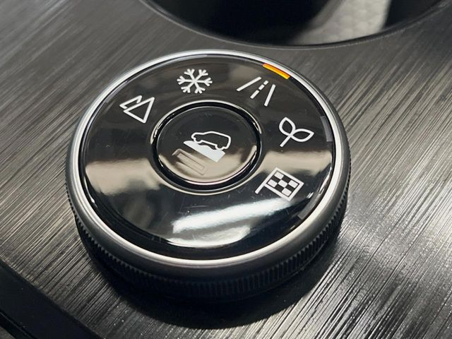 �y�_�E���q���A�V�X�g�z�}�ȍ⓹������Ƃ��Ɏ����Ńu���[�L�𐧌�A���̒ᑬ�x��ۂ��܂��B�ᓹ�∫�H�ȂǊ���₷���H�ʂ̉����ł��^�C�������b�N���Ȃ�������S!�n���h������ɏW���ł��܂�!