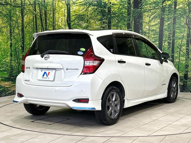 ☆全国のネクステージからお取り寄せが可能※!遠方の店舗に展示してあるクルマが気になる場合も、最寄りの店舗でご覧いただくことが可能です!是非私たちに要望をお聞かせください!※別途費用