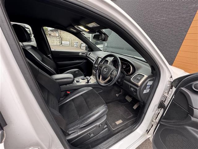 グランドチェロキーアルティテュード 4WD