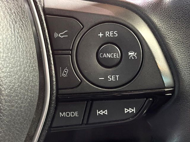 【レーダークルーズコントロール】高速道路での長距離走行が楽に!!自動で速度を保つクルーズコントロールが、衝突軽減システムと連携し、前方の車両を感知して車間を保つように速度調節してくれます!!