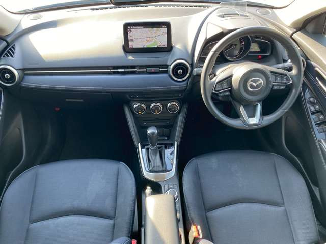 �݌Ɏԗ��Ɋւ��Ă͂��q�l�ɂ��ǂ����̂����񋟂���ׂɕi���ɍS���Ďd������s���Ă���܂��B�e���Ԃ̏�Ԃ͂��ꂼ��ł��̂ł����k���ɓ��X�X�^�b�t�������������Ē����܂��̂ł����S���������܂��B