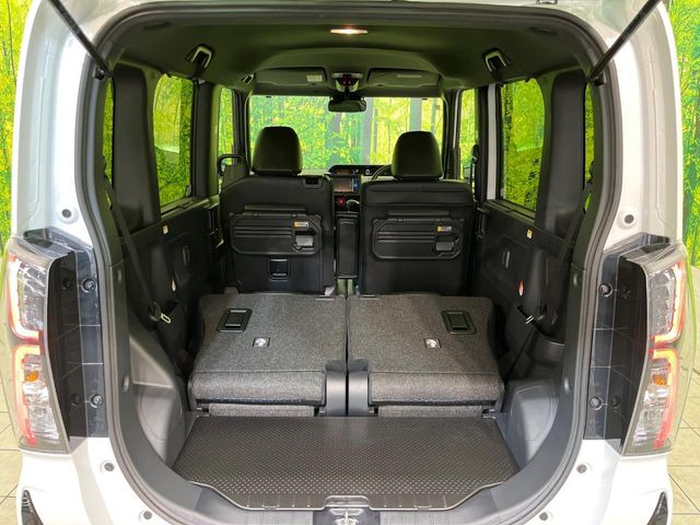 ���i�̂���������ʋ΁A���}���ɏ\���ȉ׎��X�y�[�X���m�ۂ��Ă���܂��B�Z�J���h�V�[�g��|���ƁA�傫�ȉו��̐ύڂ��\�ł���