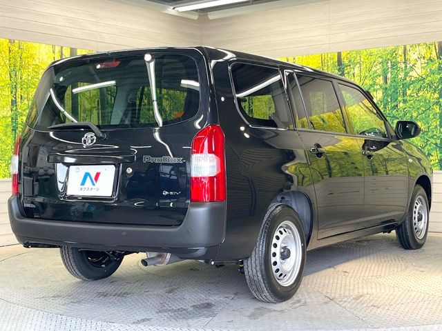 ��D�]�𒸂��Ă���܂��{�f�B�̒e�X�v���b�V���R�[�g���D�]��t���B�ʏ�̃K���X�R�[�g�ƈقȂ�A�ϋv�N��6�N�̖��@���K���X�R�[�e�B���O���A�{�f�B���L���C�ȏ�Ԃɕۂ��Ă���܂��B