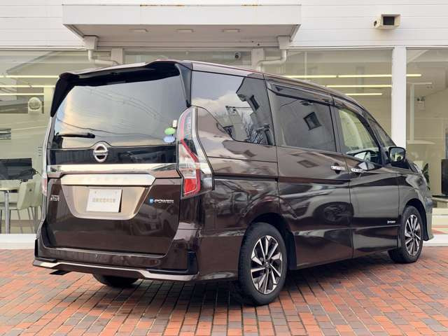 セレナ1.2 e-POWER ハイウェイスターV