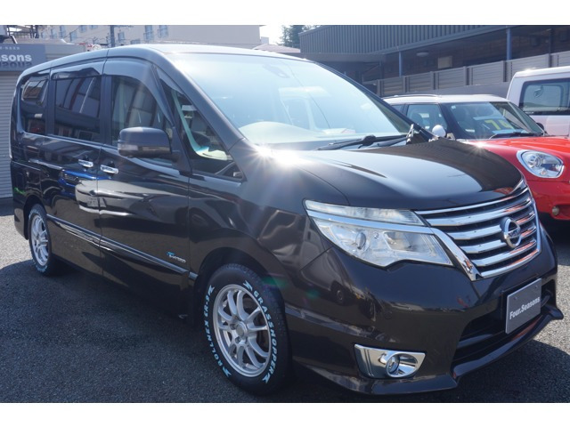 セレナ2.0 ハイウェイスター Vセレクション+Safety S-HYBRID