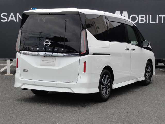 セレナ2.0 ハイウェイスターV