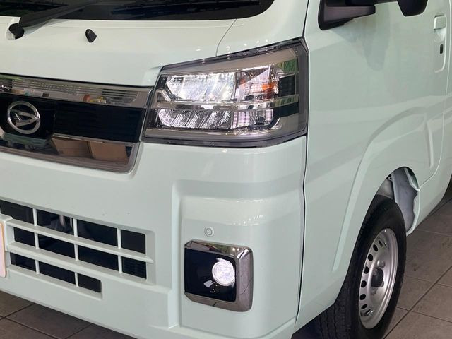 �yLED�w�b�h���C�g�z���V����ԑ��s�����ǍD�Ȏ��E���m�ۂ����S���ĉ^�]�ł��鍂�P�xLED�w�b�h���C�g�𑕔�!�_�����x�������A����d�͂��}�����Ă��܂��B