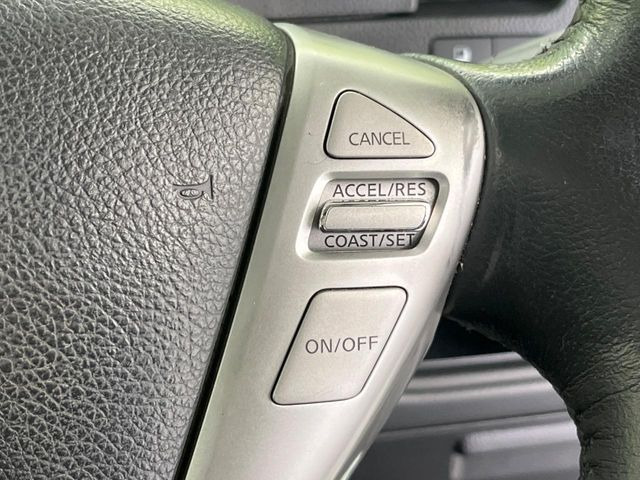 �y�N���[�Y�R���g���[���z�������H�����N���N���s�B�A�N�Z���𗣂��Ă���葬�x�ő��s���ł��A�������^�]���̕��S���y��!�����E�������ȒP�ȃX�C�b�`����Œ����ł��܂��B