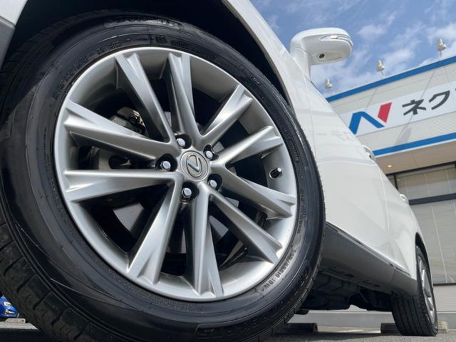 �y�����I�v�V����19�C���`�A���~�z�C�[���z�����I�v�V�����z�C�[���𑕒��B���s���\�̌���ɉ����A�O�ς����X�^�C���b�V���ɂȂ��Ă��܂��B