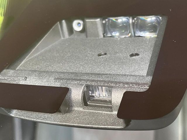 �y�v���N���b�V���Z�[�t�e�B�z�O���̎ԗ��������m���A�Փ˂������Ȏ��͌x��Œ��ӂ𑣂��A�u���[�L�𓥂ޗ͂��T�|�[�g�B�u���[�L�𓥂߂Ȃ������ꍇ�͏Փ˔�Q�y���u���[�L���쓮�A�Փˉ�����T�|�[�g���܂��B