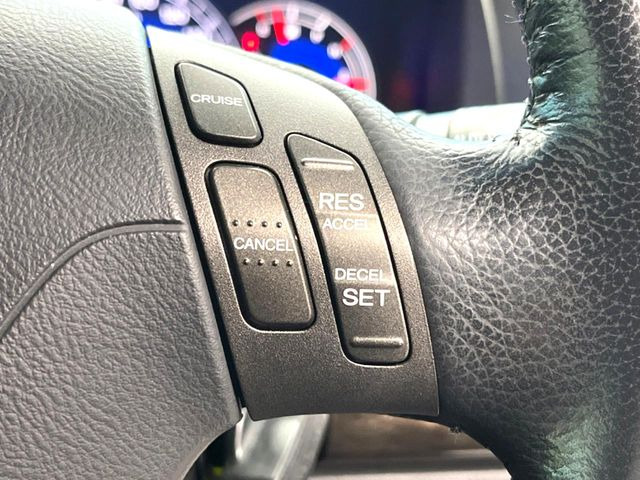 �y�N���[�Y�R���g���[���z�������H�����N���N���s�B�A�N�Z���𗣂��Ă���葬�x�ő��s���ł��A�������^�]���̕��S���y��!�����E�������ȒP�ȃX�C�b�`����Œ����ł��܂��B