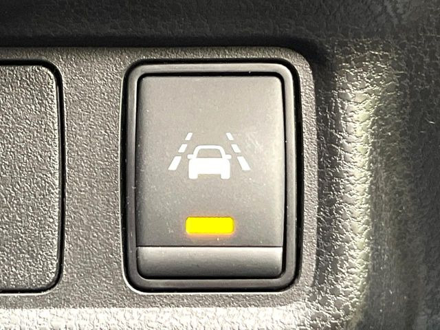 �y�C���e���W�F���gLI�z���s���̎Ԑ�����͂ݏo�������Ȏ��A�x�����Ƌ��ɃX�e�A�����O�ƃu���[�L�𐧌䂵�A�Ԑ����𑖍s����l�ɃA�V�X�g�B�����S�ȉ^�]���T�|�[�g���Ă���܂�!