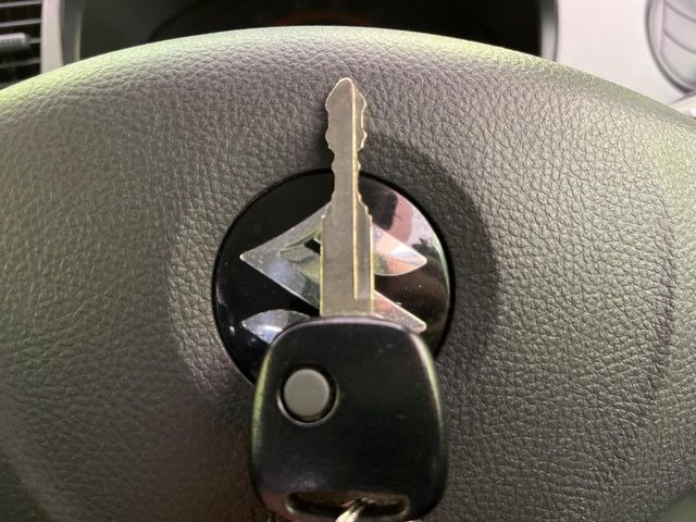 �y�L�[���X�z�������ꂽ�ꏊ����ł��{�^����Ńh�A�̊J���E�{�����ł���̂łƂ��Ă��֗�!�h�A�̌�������ɏ������邱�Ƃ�����܂����