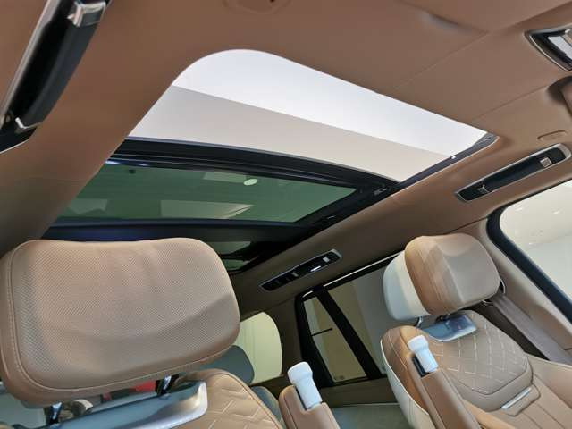 レンジローバーSV 4.4L P615 スタンダードホイールベース 4WD