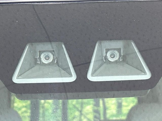 �y�X�}�[�g�A�V�X�g�z���s���ɑO���̎ԗ�����F�����A�Փ˂������Ȏ��͌x��ƃu���[�L�ŏՓˉ���Ɣ�Q�y�����A�V�X�g�B�����S�Ƀh���C�u�����y���݂��������܂��B