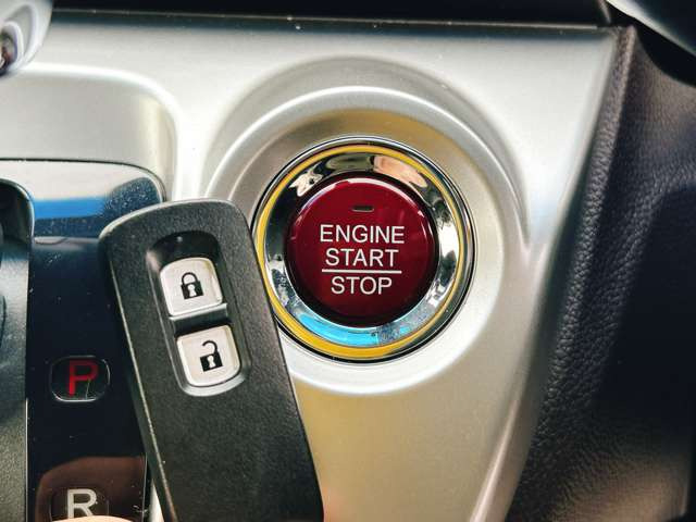 �y�X�}�[�g�L�[&�v�b�V���X�^�[�g�V�X�e���z�J�o����|�P�b�g�ɓ��ꂽ�܂܃h�A�̊J���ł��A�����^�b�`�Ŋy�X�G���W�����������܂���