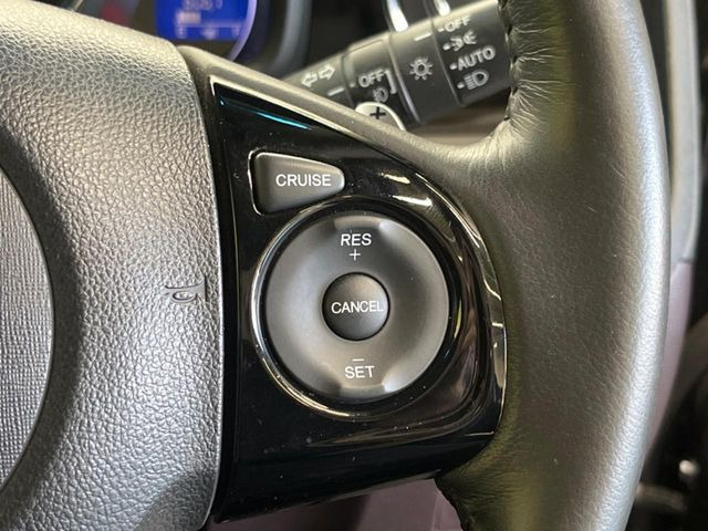 �y�N���[�Y�R���g���[���z�������H�����N���N���s�B�A�N�Z���𗣂��Ă���葬�x�ő��s���ł��A�������^�]���̕��S���y��!�����E�������ȒP�ȃX�C�b�`����Œ����ł��܂��B