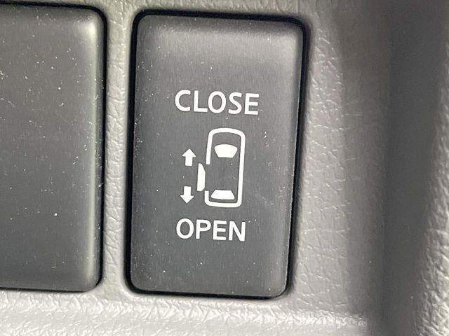 �y�p���[�X���C�h�h�A�z�X�}�[�g�L�[��^�]�Ȃ̃X�C�b�`�ŃX���C�h�h�A�̊J���\���d��������͂����ăh�A���J����K�v�������A���������q�l�ł��A�d���ו��������Ă��鎞�����N�ɊJ���߂ł��܂���