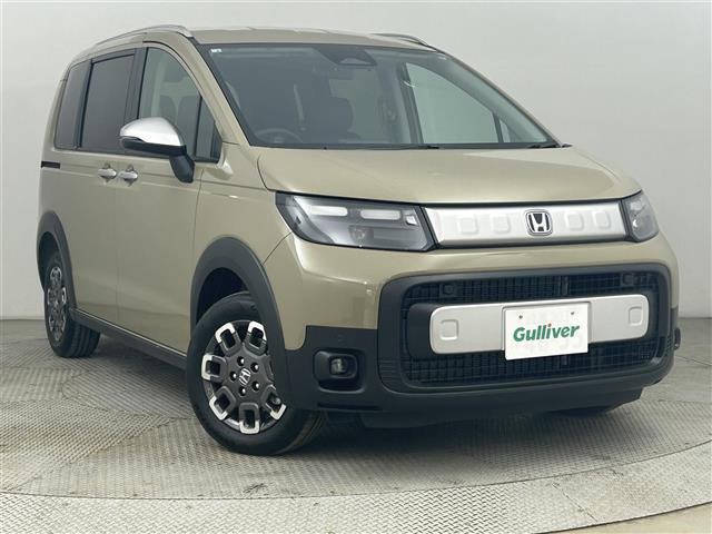 フリード1.5 e:HEV クロスター 4WD