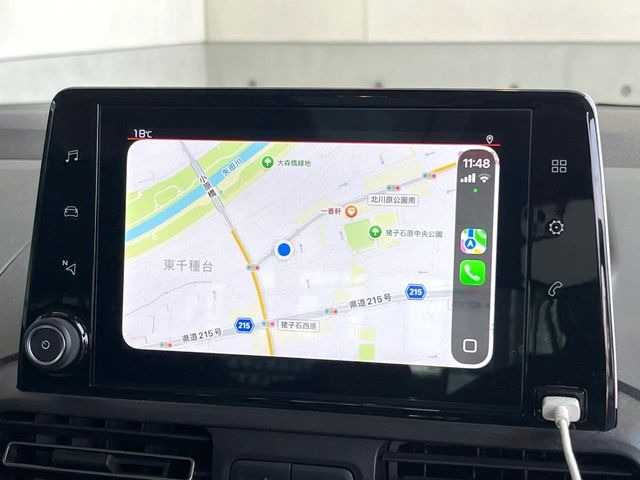 ��Apple Car Play:�X�}�z�Ƃ̗L���ڑ��ŁA�i�r�E�I�[�f�B�I�Đ��ȂǃX�}�z�̃A�v���@�\����ʂł��g����֗��@�\�ł�!