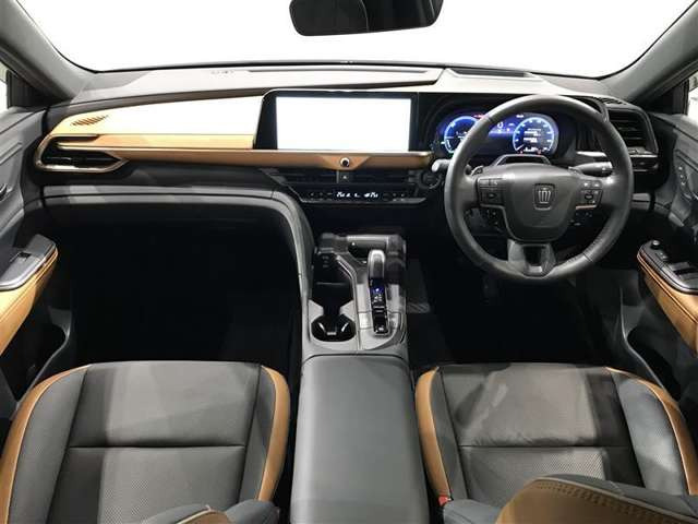 クラウンクロスオーバー2.4 RS アドバンスト E-Four advanced 4WD