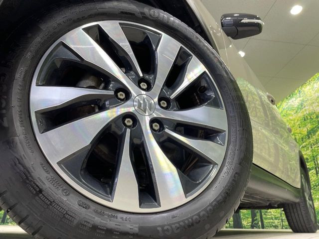 �y����17�C���`�A���~�z�C�[���z�O�ςɃ}�b�`���������A���~�z�C�[���𑕒����Ă���܂��B�e��ЊO�A���~�z�C�[����A�X�^�b�h���X�^�C�����戵�����Ă���܂��B���񂲑��k����������