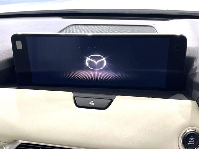 �y12.3�C���`�}�c�_�R�l�N�g�z�ԓ��̕��͋C�Ƀ}�b�`������^�f�B�X�v���C�B�X�}�z�ڑ��ł̃i�r�g�p��Bluetooth�Đ����A�l�X�ȋ@�\���y���߂܂��B�����I�ȃ_�C�������삪�\�ŁA�g��������ǍD�ł��B