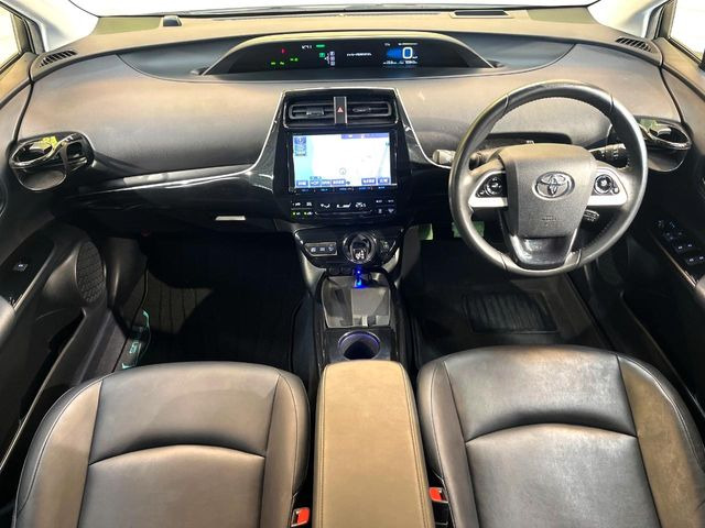 プリウス1.8 A ツーリングセレクション